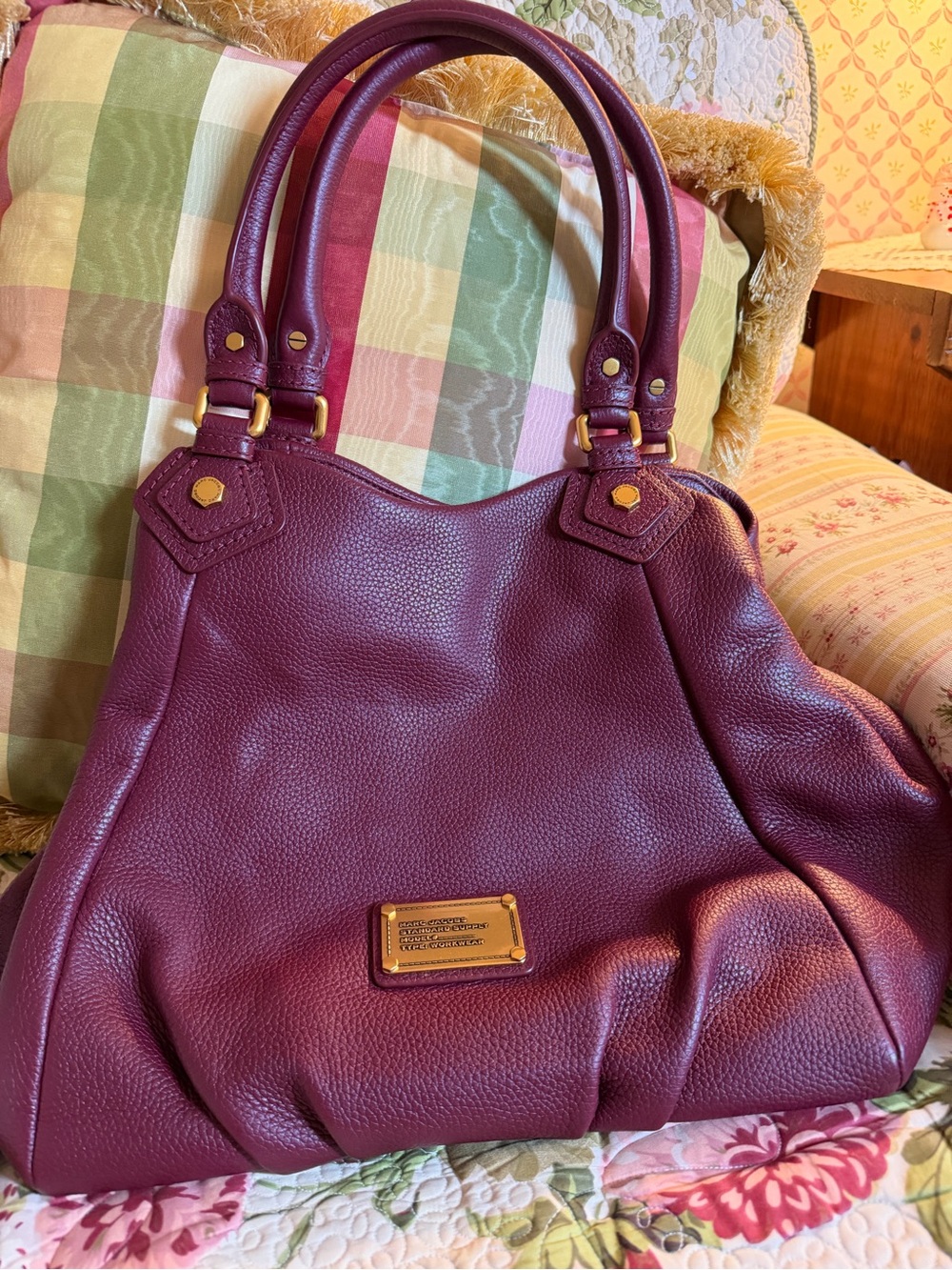 Marc Jacobs burgundy pebbled leather shoulder bag